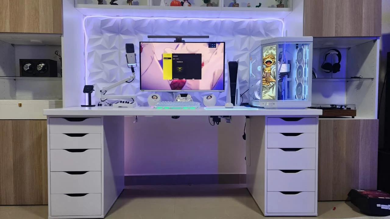 The white desk setup after FLC, tidy and cable-managed