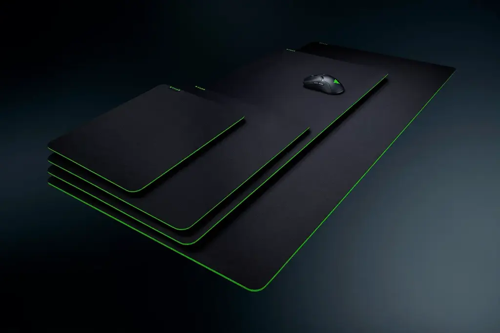 RAZER GIGANTUS V2 MEDIUM - BLACK